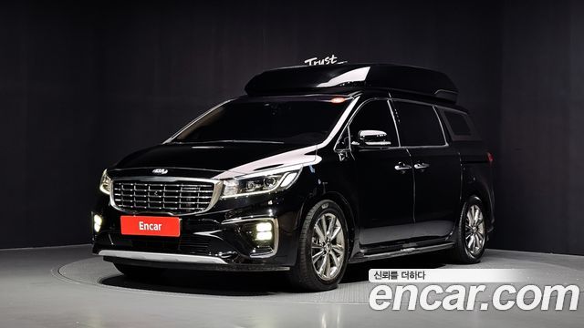 Kia Carnival 9-Seater Hi-Limousine Noblesse Special