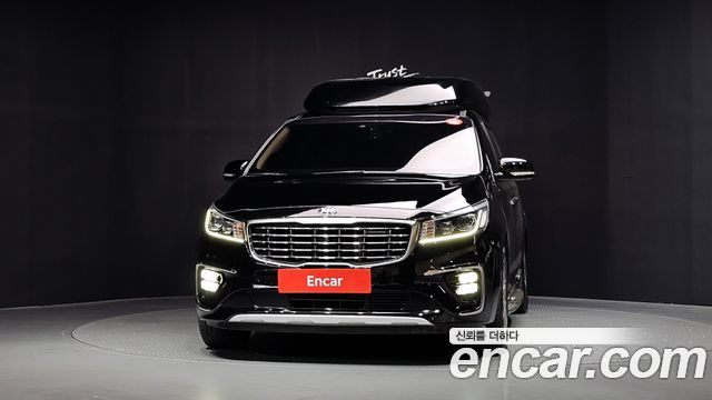 Kia Carnival 9-Seater Hi-Limousine Noblesse Special 2019 — фото 3