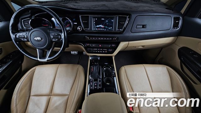 Kia Carnival 9-Seater Hi-Limousine Noblesse Special 2019 — фото 7