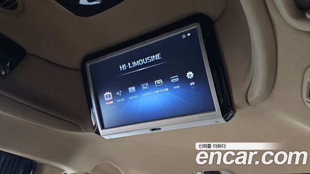 Kia Carnival 9-Seater Hi-Limousine Noblesse Special 2019 — фото 21