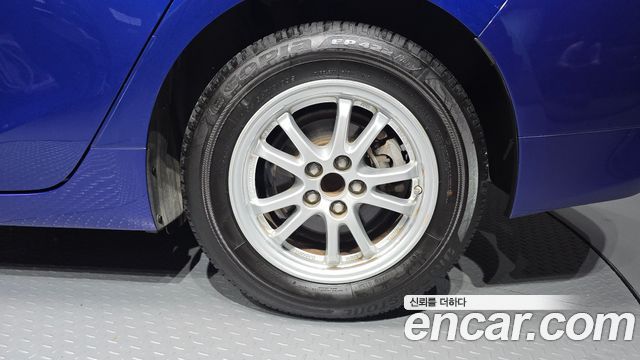 Toyota Prius (IV) 1.8 E 2018 — фото 27