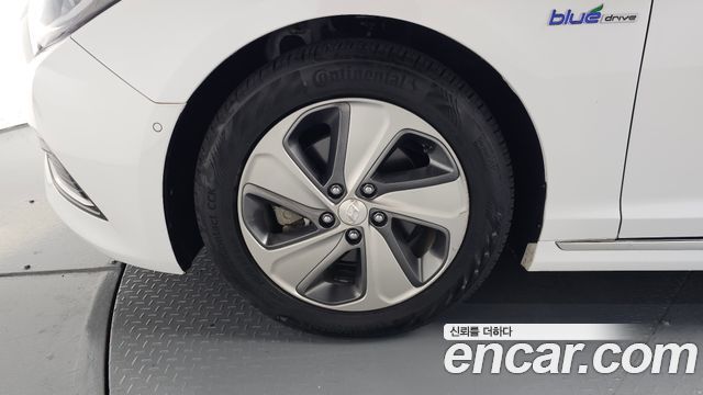Hyundai Sonata Hybrid (LF) 2.0 HEV Premium 2015 — фото 5