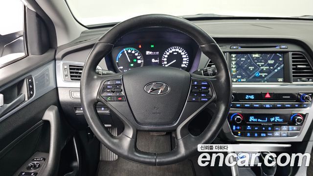 Hyundai Sonata Hybrid (LF) 2.0 HEV Premium 2015 — фото 13