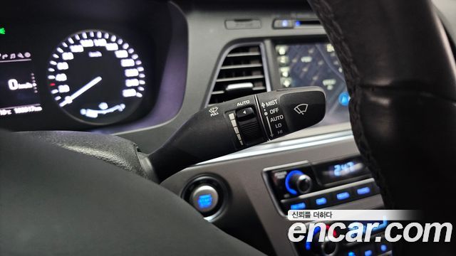 Hyundai Sonata Hybrid (LF) 2.0 HEV Premium 2015 — фото 18
