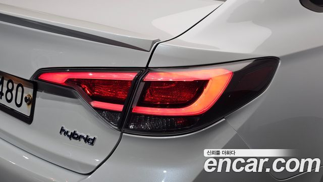 Hyundai Sonata Hybrid (LF) 2.0 HEV Premium 2015 — фото 23