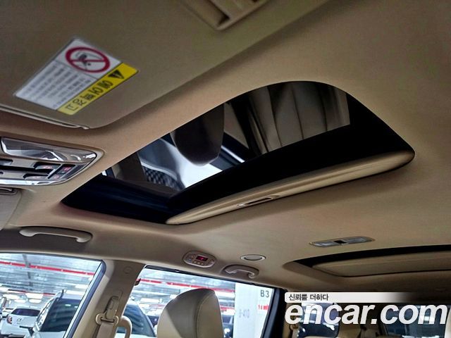 Kia Carnival 9-seater Noblesse 2015 — фото 22