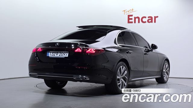 Mercedes-Benz E-Class (W214) E220d 4MATIC Exclusive 2024 — фото 2