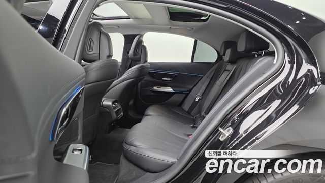 Mercedes-Benz E-Class (W214) E220d 4MATIC Exclusive 2024 — фото 12