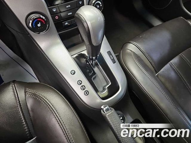 Chevrolet Cruze 5 1.8 LTZ+ 2012 — фото 8