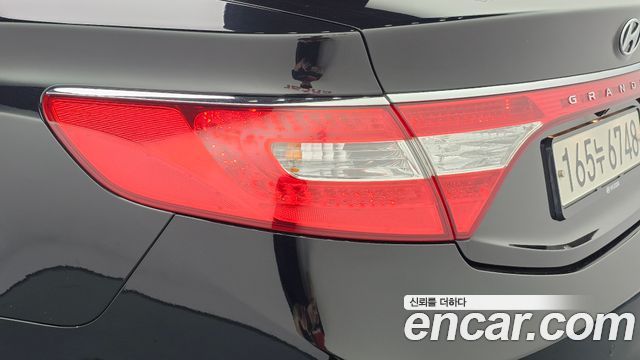 Hyundai Grandeur (HG) HG240 Modern Collection 2017 — фото 23