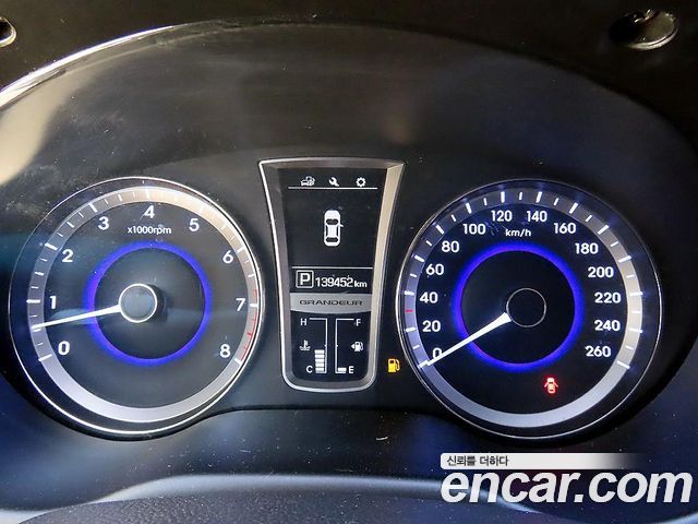 Hyundai Grandeur (HG) HG240 Modern 2015 — фото 9