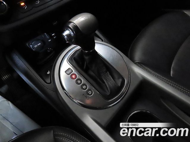 Kia Sportage R Diesel 2WD Trendy 2015 — фото 16