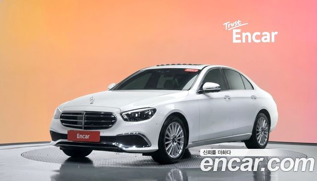 Mercedes-Benz E-Class (W213) E250 Exclusive 2022 — фото 1