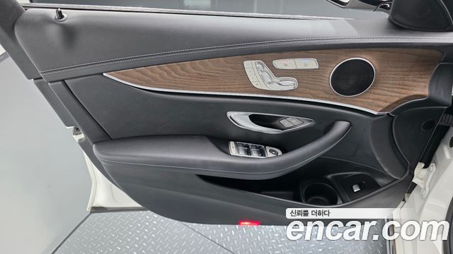 Mercedes-Benz E-Class (W213) E250 Exclusive 2022 — фото 24