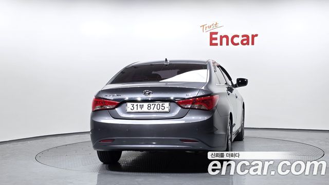 Hyundai Sonata The Brilliant LPI Premium 2013 — фото 4