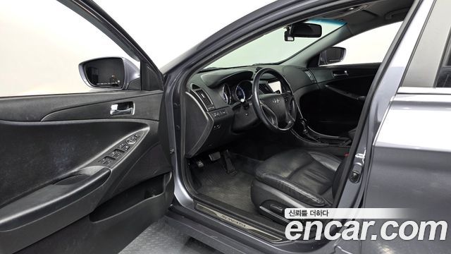 Hyundai Sonata The Brilliant LPI Premium 2013 — фото 10