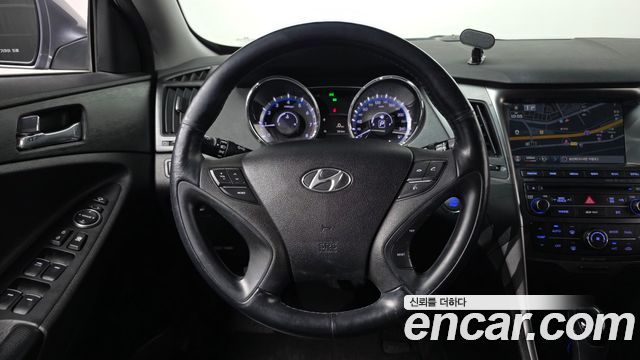 Hyundai Sonata The Brilliant LPI Premium 2013 — фото 13