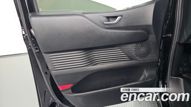 Hyundai Staria Cargo 5-Seater Modern 2024 — фото 24