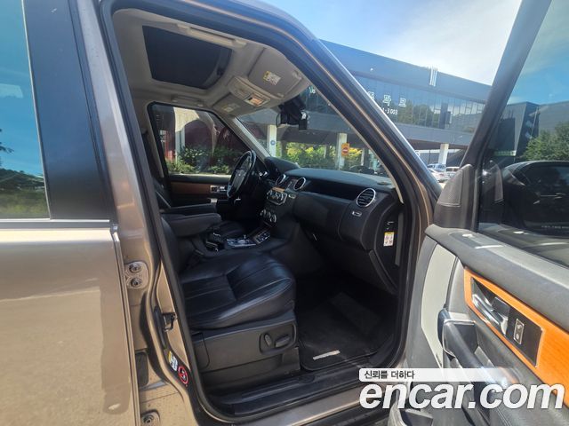 Land Rover Discovery 4 3.0 SDV6 SE 2015 — фото 11