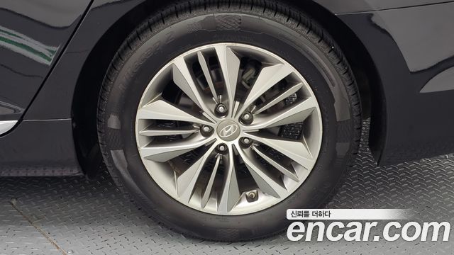 Hyundai Grandeur (HG) HG240 Modern 2015 — фото 21