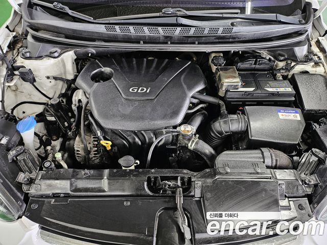 Hyundai Avante 1.6 GDi Modern Standard 2015 — фото 6