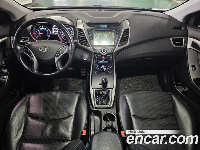 Hyundai Avante 1.6 GDi Modern Standard 2015 — фото 7