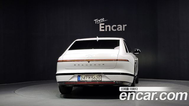 Hyundai Grandeur (GN7) 2,5 Gasoline 2WD Calligraphy 2025 — фото 4