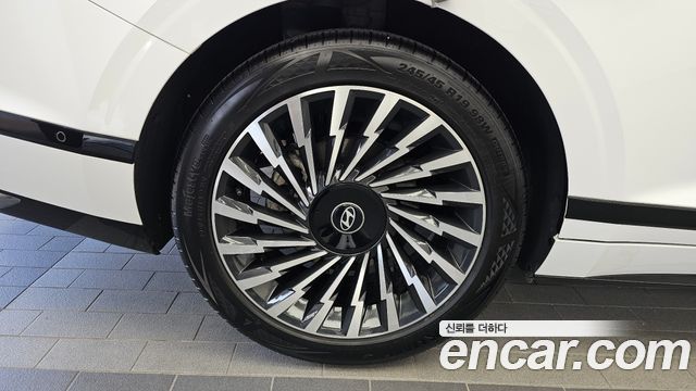 Hyundai Grandeur (GN7) 2,5 Gasoline 2WD Calligraphy 2025 — фото 5