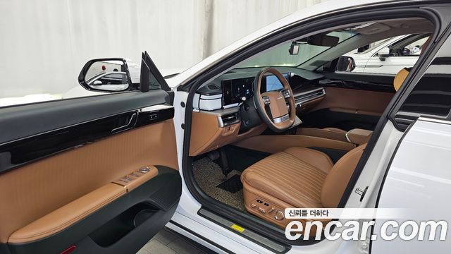 Hyundai Grandeur (GN7) 2,5 Gasoline 2WD Calligraphy 2025 — фото 10