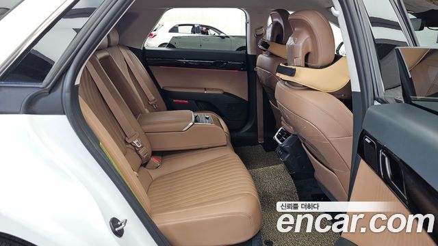 Hyundai Grandeur (GN7) 2,5 Gasoline 2WD Calligraphy 2025 — фото 12