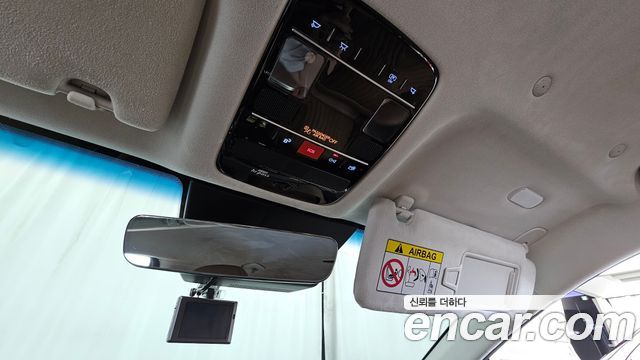 Hyundai Grandeur (GN7) 2,5 Gasoline 2WD Calligraphy 2025 — фото 18