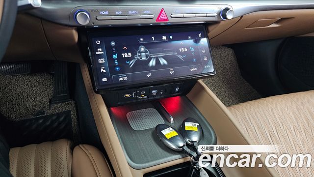 Hyundai Grandeur (GN7) 2,5 Gasoline 2WD Calligraphy 2025 — фото 29