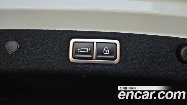 Hyundai Grandeur (GN7) 2,5 Gasoline 2WD Calligraphy 2025 — фото 30