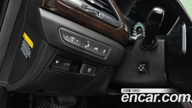 Genesis EQ900 3.8 GDI AWD Premium Luxury 2017 — фото 17