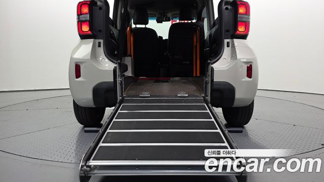 Kia Ray Wheel Chair Lift/Slope 2023 — фото 30