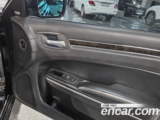Chrysler 300C 3.0 Diesel 2014 — фото 19