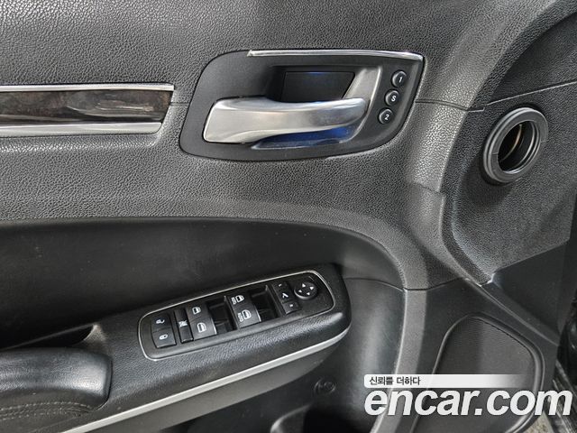Chrysler 300C 3.0 Diesel 2014 — фото 24