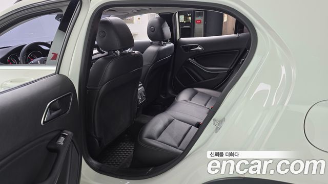 Mercedes-Benz GLA-Class (X156) GLA220 2018 — фото 11