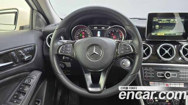 Mercedes-Benz GLA-Class (X156) GLA220 2018 — фото 13