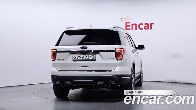 Ford Explorer 2.3 Limited 4WD 5th 2018 — фото 4