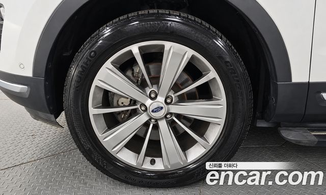 Ford Explorer 2.3 Limited 4WD 5th 2018 — фото 5