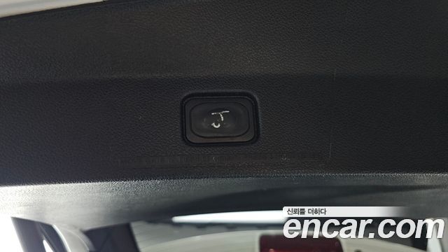 Ford Explorer 2.3 Limited 4WD 5th 2018 — фото 24