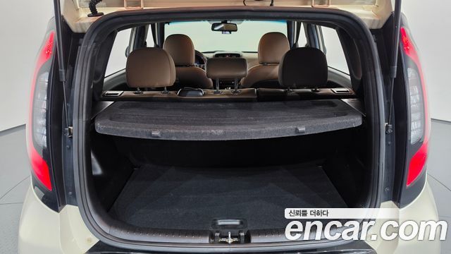 Kia Soul 1.6 Diesel Noblesse 2015 — фото 20