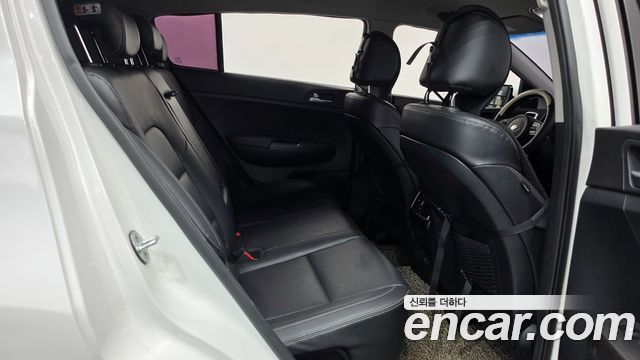 Kia Sportage (IV) Diesel 1.7 2wd Noblesse 2016 — фото 12