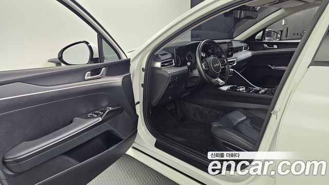 Kia K5 (III) 2.0 LPI(Renter car) Strandard 2023 — фото 10