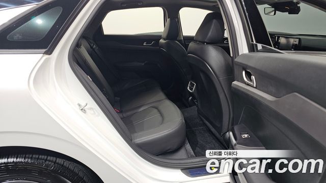 Kia K5 (III) 2.0 LPI(Renter car) Strandard 2023 — фото 11