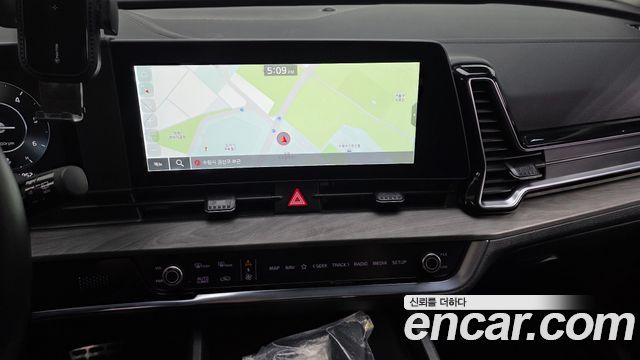 Kia Sportage (V) Diesel 2.0 2WD Signature 2022 — фото 13