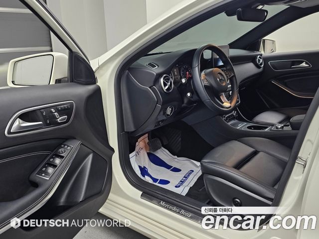 Mercedes-Benz A-Class (W176) A200 2018 — фото 15