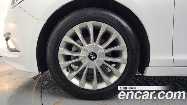 Hyundai Sonata (LF) 2.0 Smart 2015 — фото 5