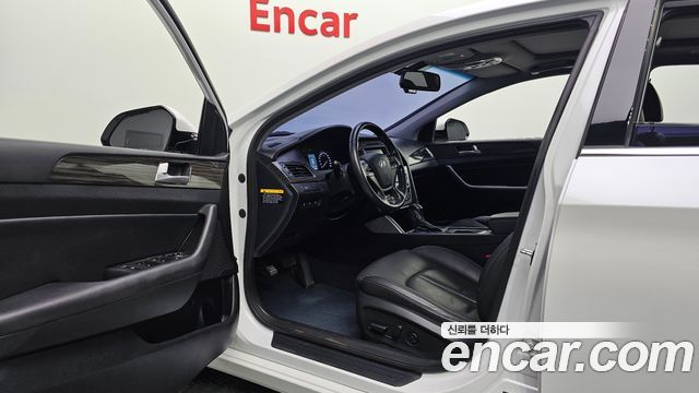 Hyundai Sonata (LF) 2.0 Smart 2015 — фото 10